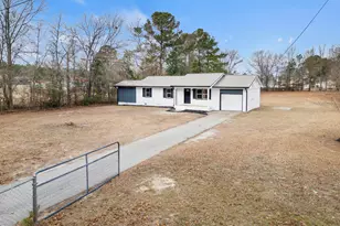 6010 Muscat Rd, Hope Mills, NC 28348 - Photo 3