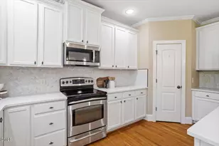 2512 Thurrock Dr, Apex, NC 27539 - Photo 19