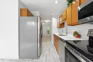 101 Thomas Ln, Carrboro, NC 27510 - Photo 9