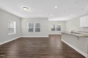 586 Barrington Row Ave, Zebulon, NC 27597 - Photo 7