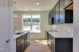 400 Blackwell Dr, Chapel Hill, NC 27514 - Photo 15