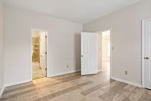 1001 Brighthurst Dr, Raleigh, NC 27605 - Photo 15