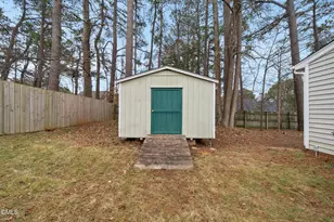 5705 Bashford Crest Ln, Raleigh, NC 27606 - Photo 15