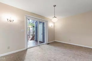 105 Tracy Ct, Cary, NC 27513 - Photo 9