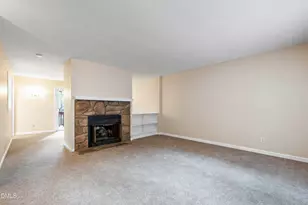 105 Tracy Ct, Cary, NC 27513 - Photo 7