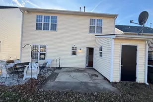 1704 Crag Burn Ln, Raleigh, NC 27604 - Photo 23