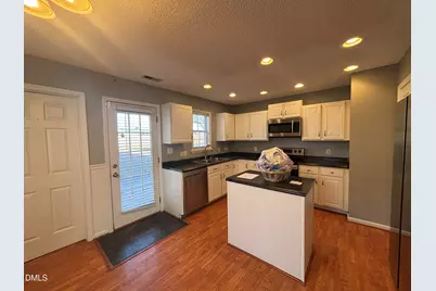 1704 Crag Burn Lane, Raleigh, NC 27604 - Photo 5