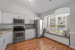 1424 Mapleside Ct, Raleigh, NC 27609 - Photo 21