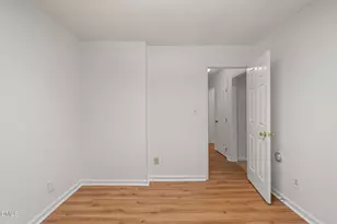 1424 Mapleside Ct, Raleigh, NC 27609 - Photo 33