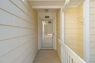 1424 Mapleside Ct, Raleigh, NC 27609 - Photo 43