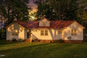 210 N Monroe Ave, Sanford, NC 27330 - Photo 23