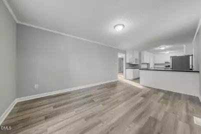 210 N Monroe Avenue, Sanford, NC 27330 - Photo 5