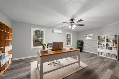 210 N Monroe Avenue, Sanford, NC 27330 - Photo 15