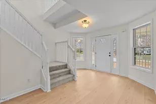 94 Oak Forest Dr, Henderson, NC 27537 - Photo 5