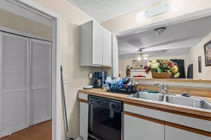 1220 N Forest Dr, Fayetteville, NC 28303 - Photo 5