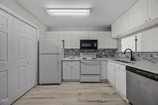 929 Morreene Rd, Durham, NC 27705 - Photo 27