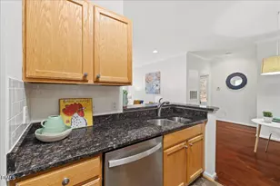 800 Savannah Ridge Rd, Holly Springs, NC 27540 - Photo 13