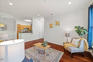 800 Savannah Ridge Rd, Holly Springs, NC 27540 - Photo 3