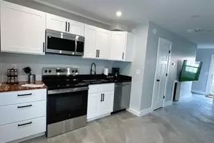 114 Chaucer Ct, Carrboro, NC 27510 - Photo 5