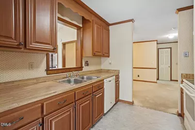 6420 Lakeway Drive, Raleigh, NC 27612 - Photo 17