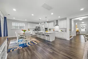 204 Smoky Emerald Way, Holly Springs, NC 27540 - Photo 11