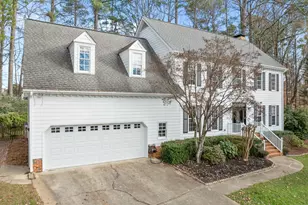 106 Glenhigh Ct, Cary, NC 27511 - Photo 3