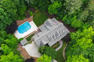 131 Lavinia Ln, Chapel Hill, NC 27516 - Photo 3