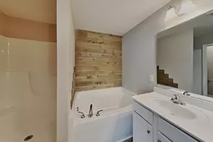 113 Cornfield Ln, Benson, NC 27504 - Photo 7