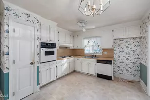 3201 Hayden Ct, Raleigh, NC 27612 - Photo 15