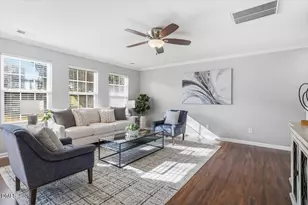 320 Holly Briar Dr, Fuquay Varina, NC 27526 - Photo 9