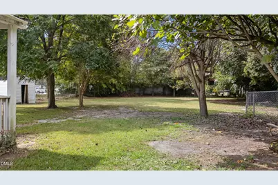 409 W Dr Martin Luther King Jr Way, Selma, NC 27576 - Photo 43