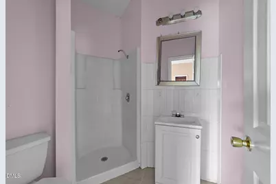 409 W Dr Martin Luther King Jr Way, Selma, NC 27576 - Photo 21