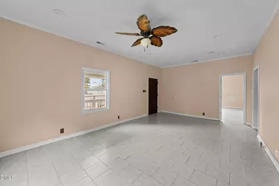 409 W Dr Martin Luther King Jr Way, Selma, NC 27576 - Photo 15