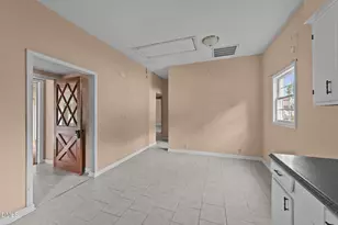 409 W Dr. Martin Luther King Jr. Way, Selma, NC 27576 - Photo 5