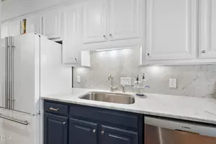 3303 Ridgecrest Ct, Raleigh, NC 27607 - Photo 9