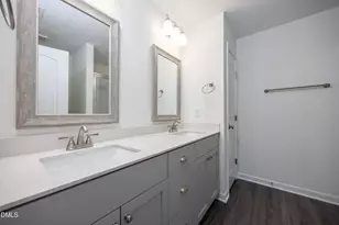 612 S Blackmon St, Benson, NC 27504 - Photo 5