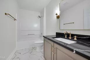 11 Shelburn Ct, Durham, NC 27712 - Photo 9