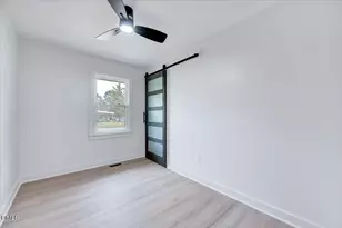 601 W Walnut St, Selma, NC 27576 - Photo 11