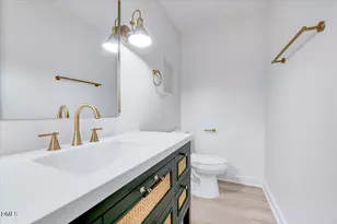 601 W Walnut St, Selma, NC 27576 - Photo 11