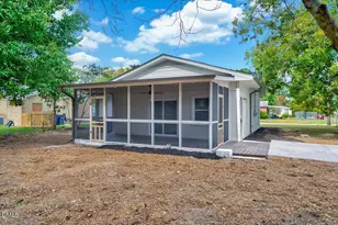 601 W Walnut St, Selma, NC 27576 - Photo 17