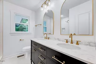 601 W Walnut St, Selma, NC 27576 - Photo 13