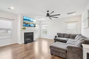 303 Bent Willow Dr, Clayton, NC 27527 - Photo 3