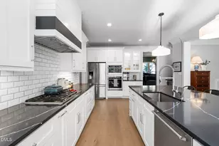 3417 Edgemont Dr, Raleigh, NC 27612 - Photo 9