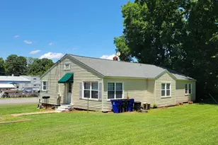 411 W Raleigh St, Siler City, NC 27344 - Photo 5