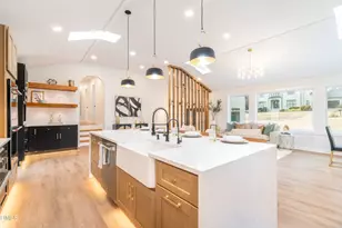 721 Currituck Dr, Raleigh, NC 27609 - Photo 17