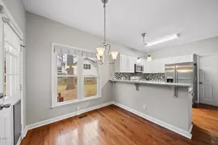 3105 Benton Cir, Raleigh, NC 27615 - Photo 17