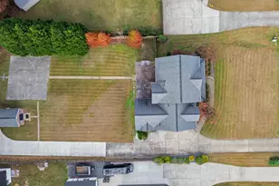 215 St Jiles Dr, Clayton, NC 27520 - Photo 5