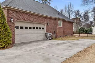 203 Avalon Dr, Goldsboro, NC 27530 - Photo 5