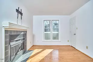 720 Bishops Park Dr, Raleigh, NC 27605 - Photo 17