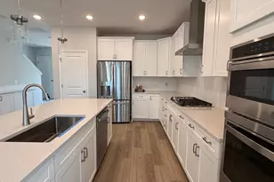 10035 Secluded Gdn Dr, Apex, NC 27523 - Photo 3